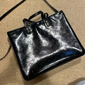 Black Louis Vuitton tote bag